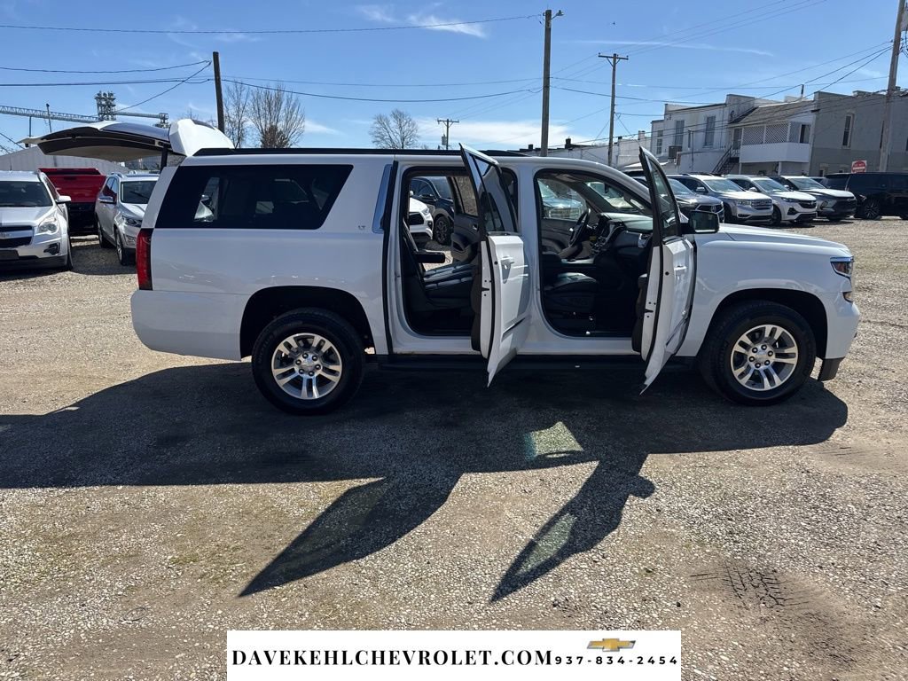Used 2016 Chevrolet Suburban LT image 32