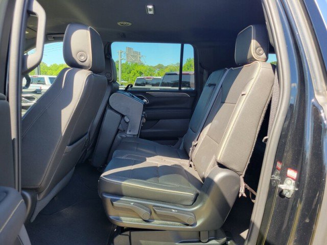Used 2022 GMC Yukon XL SLT AWD/4WD image 26