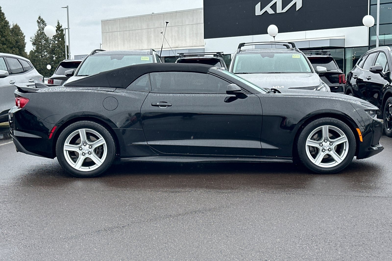 Used 2019 Chevrolet Camaro LT image 3