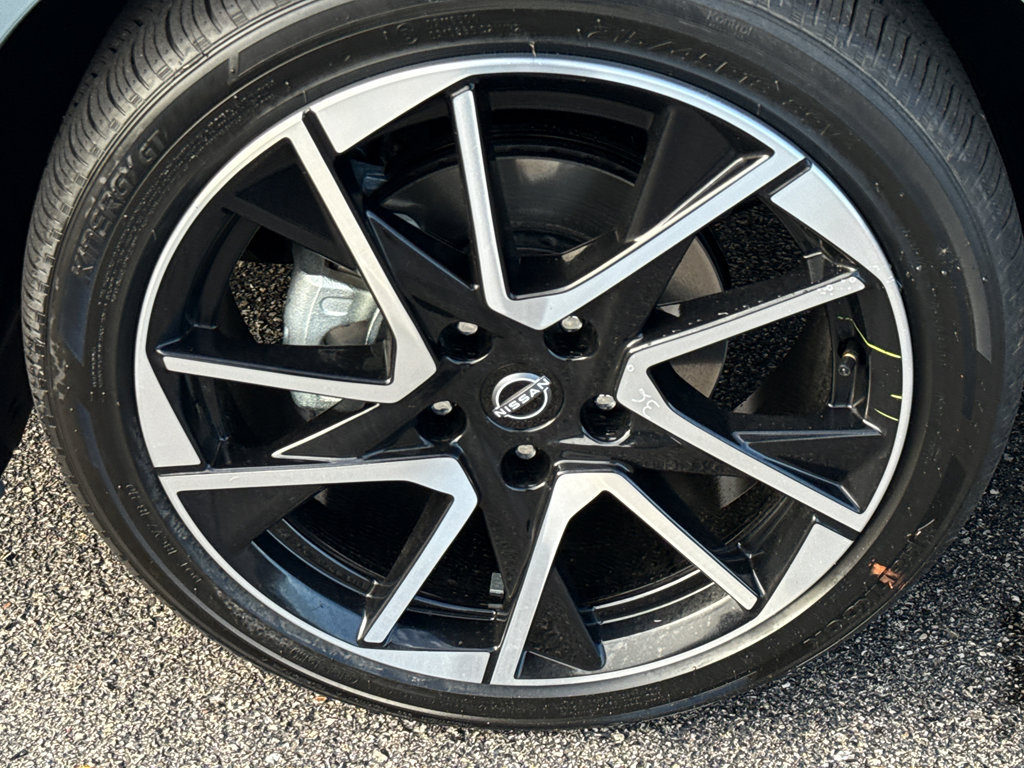 New 2025 Nissan Sentra SR image 9