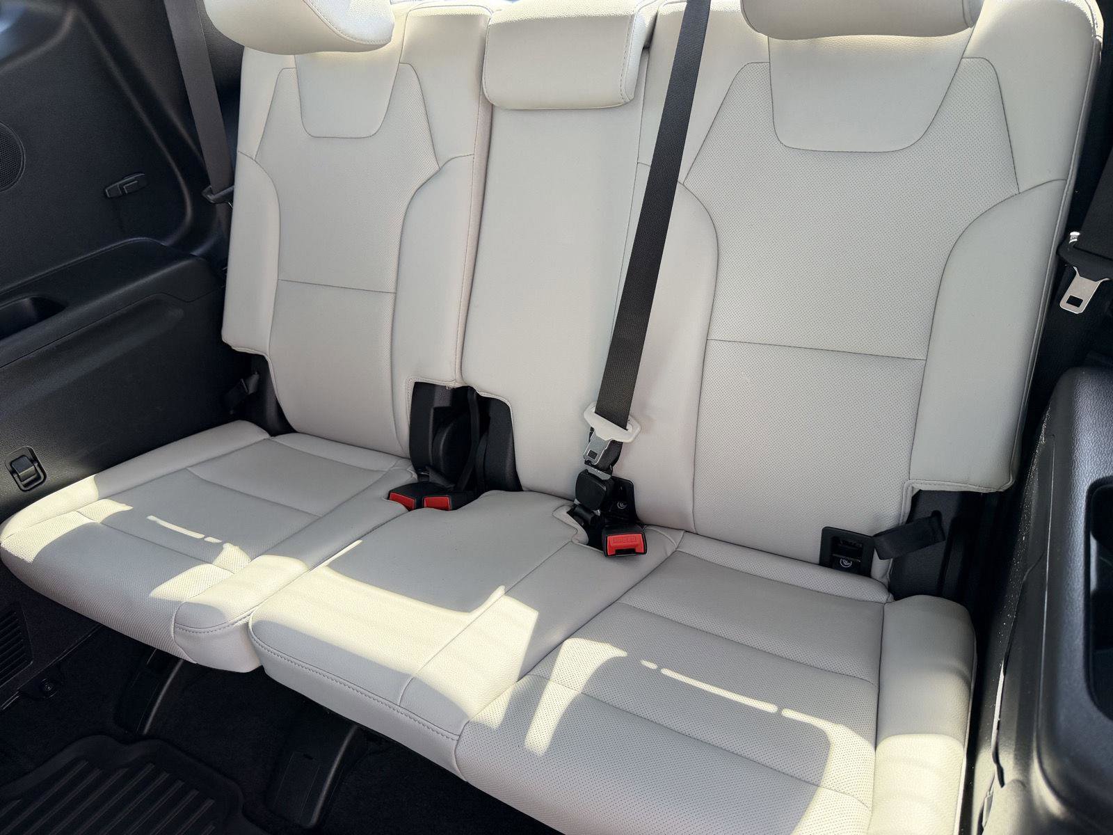 Used 2024 Kia Telluride SX w/ Towing Package image 9