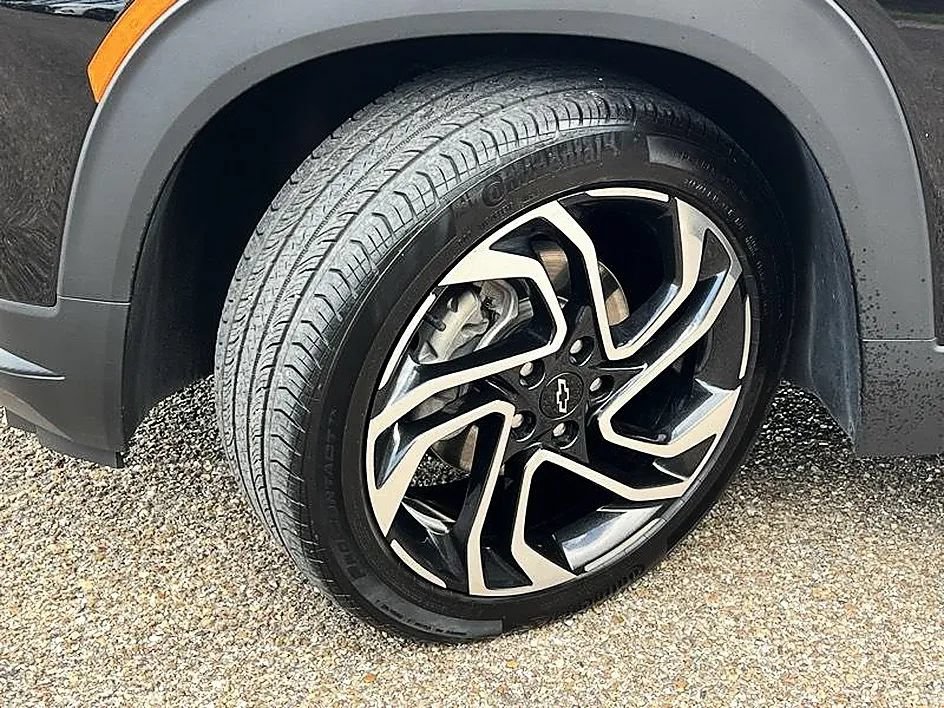 Used 2025 Chevrolet TrailBlazer RS w/ Convenience Package FWD image 42