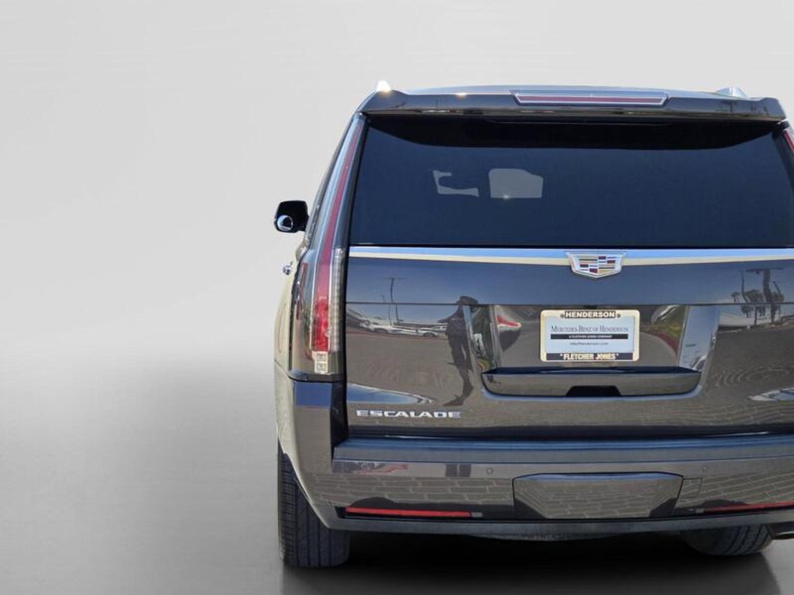 Used 2016 Cadillac Escalade Platinum AWD/4WD image 11