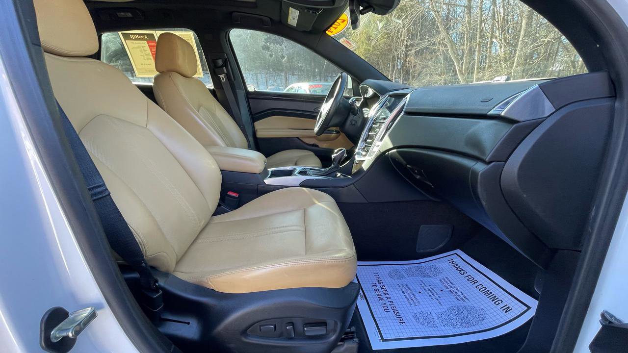 Used 2014 Cadillac SRX Luxury w/ Driver Awareness Package image 30