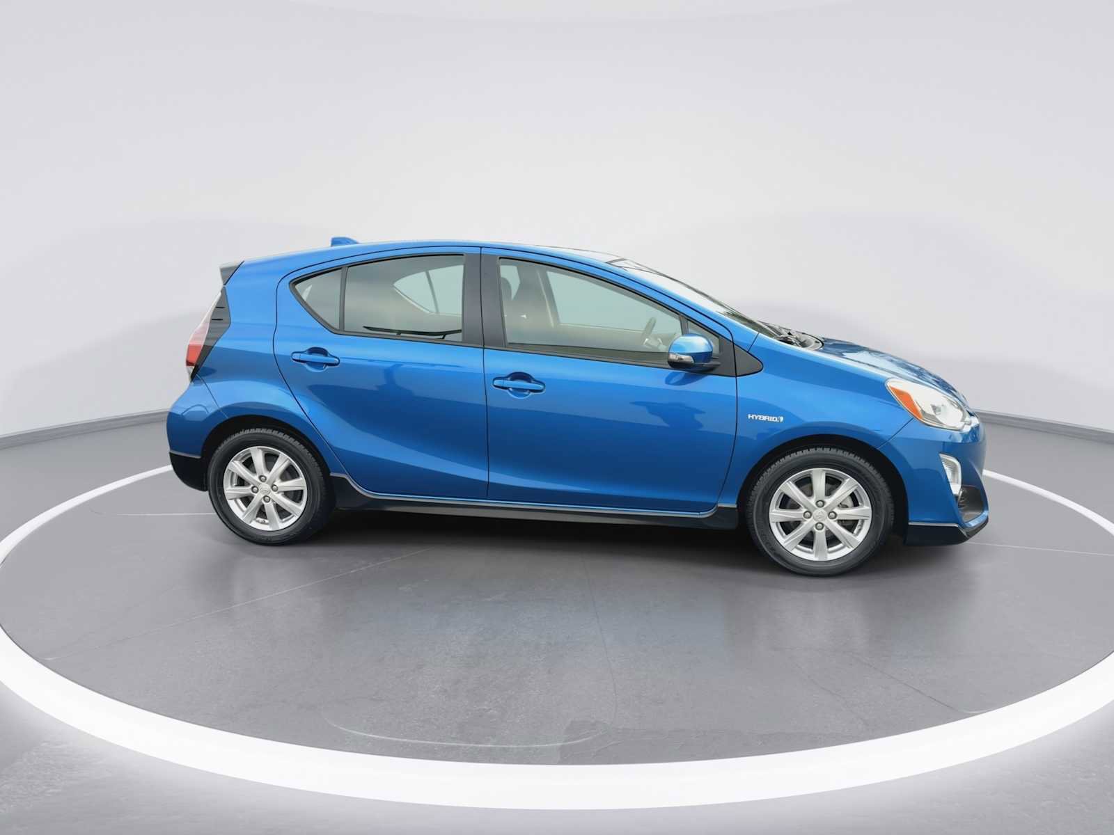 Certified 2017 Toyota Prius C Two image 9