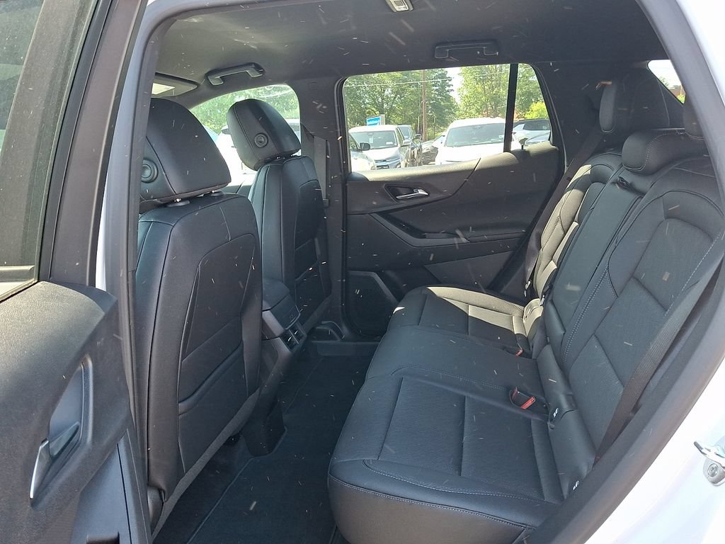 Used 2026 Chevrolet Equinox LT w/ Convenience Package II AWD/4WD image 8