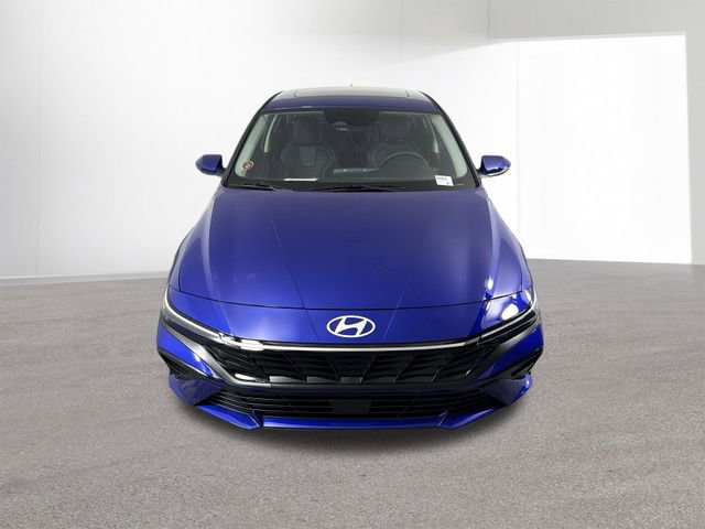 Used 2025 Hyundai Elantra Limited FWD image 50