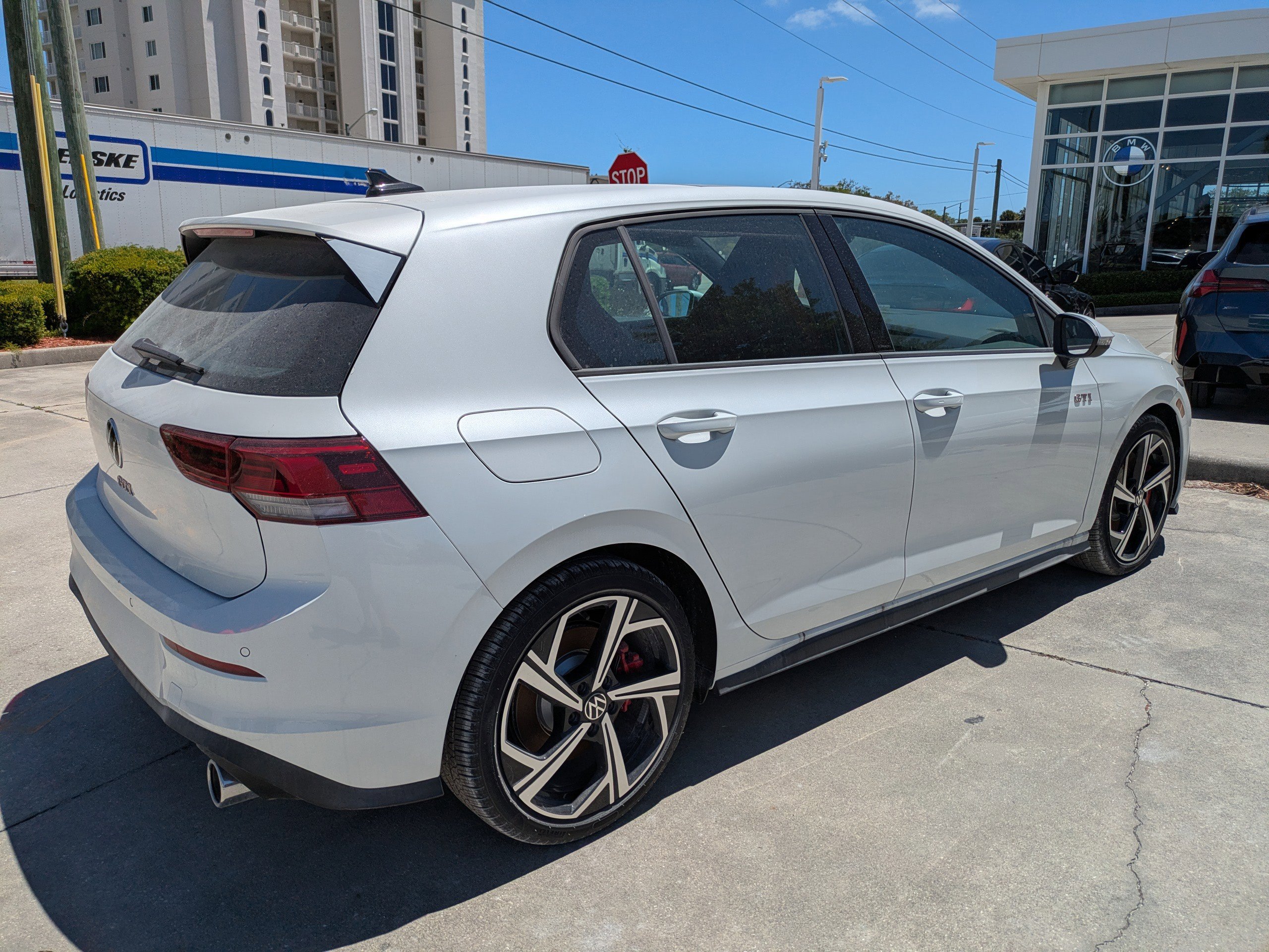 New 2026 Volkswagen GTI SE FWD image 4