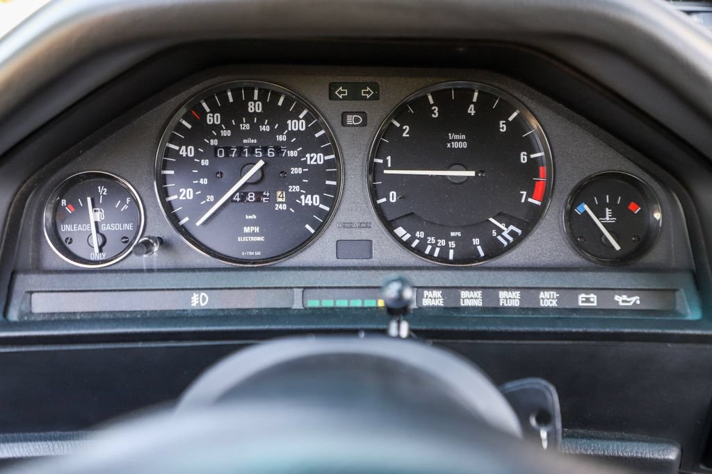 Used 1992 BMW 325i Convertible RWD image 6