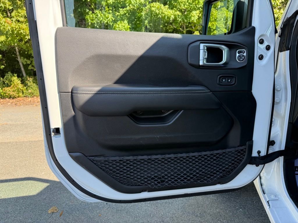 Used 2023 Jeep Wrangler Sahara image 44