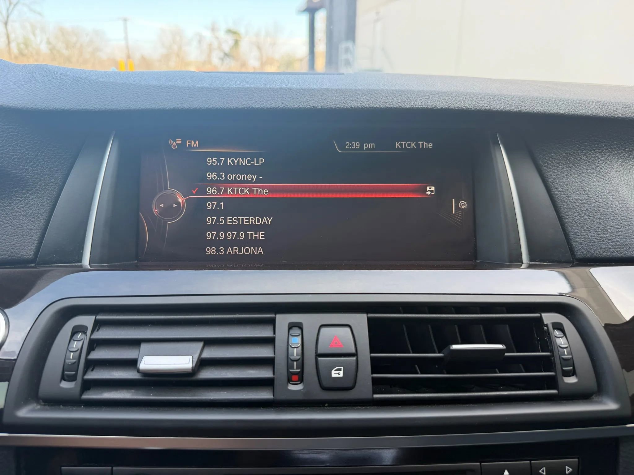 Used 2016 BMW 528i Sedan image 32