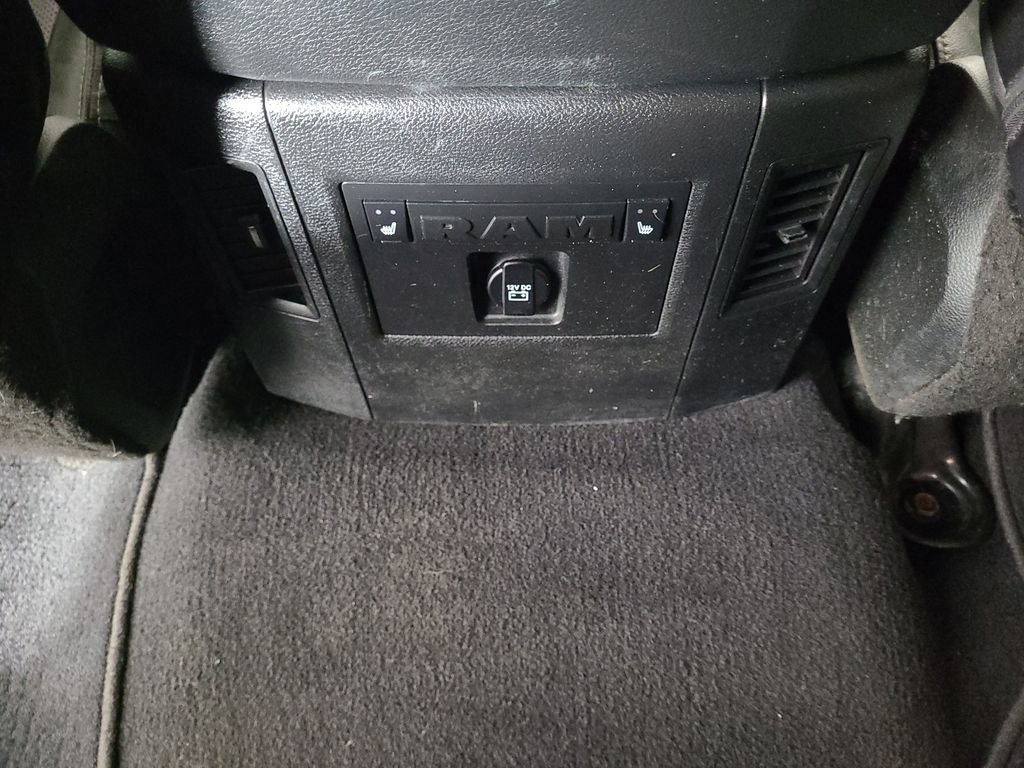Used 2018 RAM 3500 Laramie w/ Sport Appearance Group AWD/4WD image 17