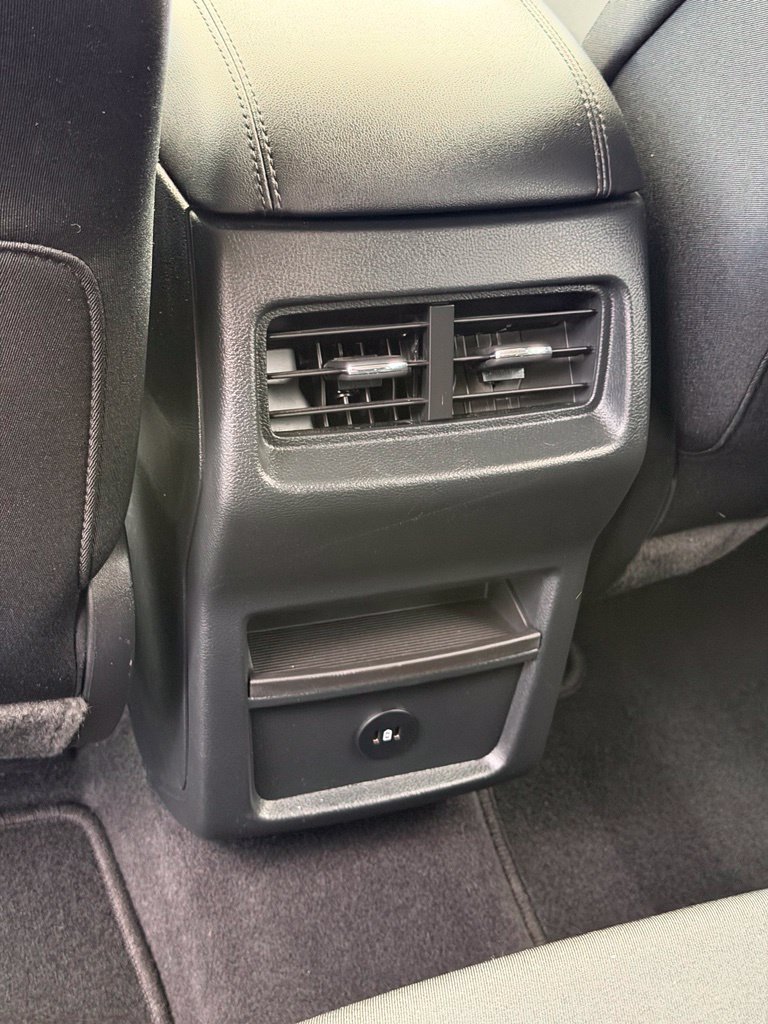 Used 2023 Ford Edge SE AWD/4WD image 9