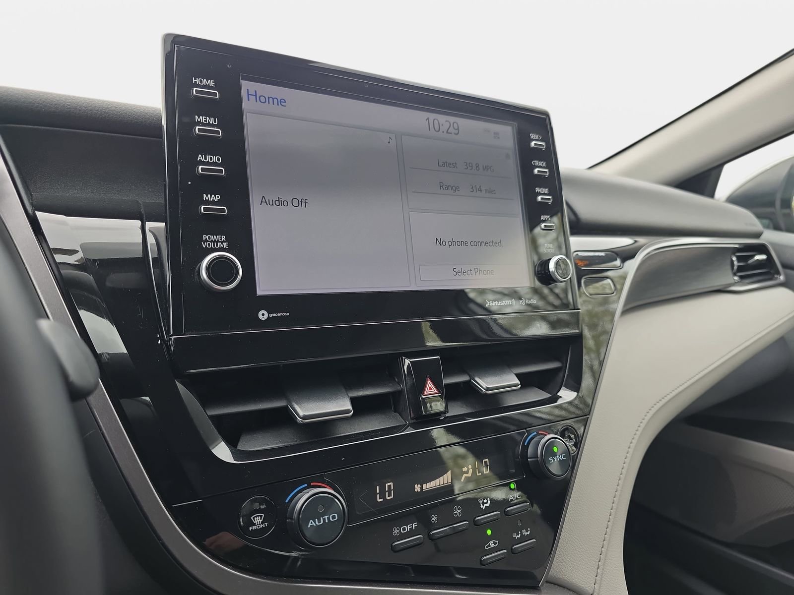 Used 2024 Toyota Camry XLE image 19