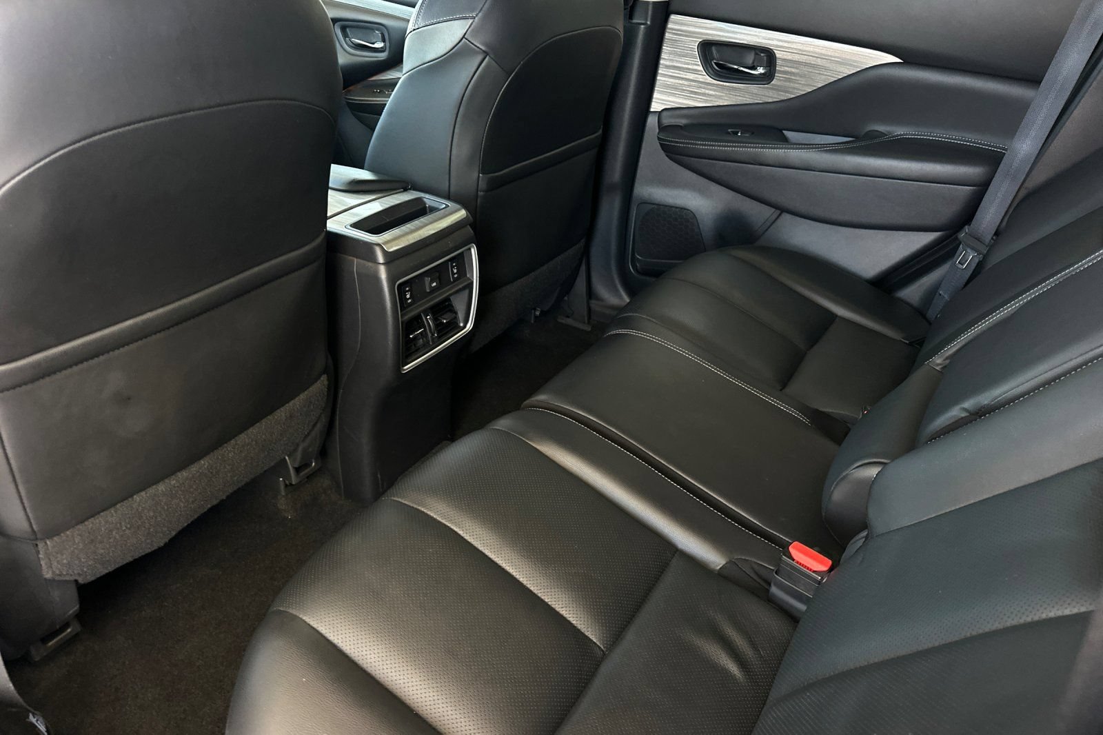 Used 2018 Nissan Murano SL w/ Midnight Edition Package FWD image 11