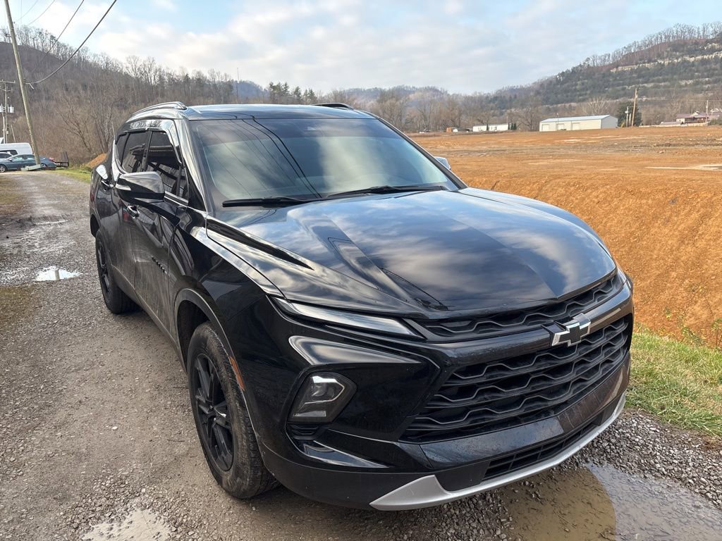 Used 2024 Chevrolet Blazer LT w/ Midnight/Sport Edition video 3