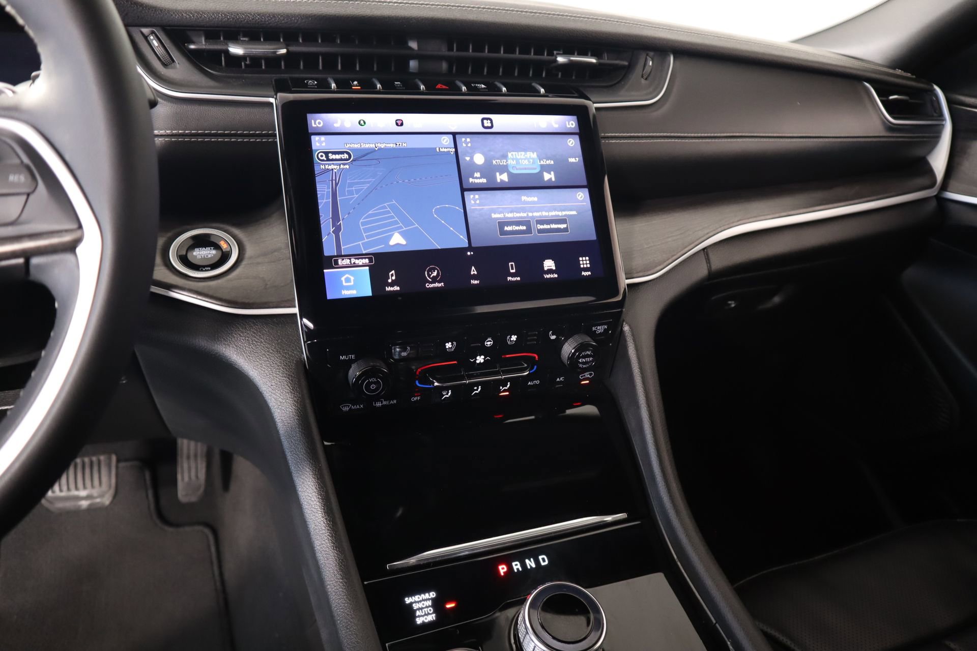 Used 2024 Jeep Grand Cherokee L Limited w/ Luxury Tech Group II image 5