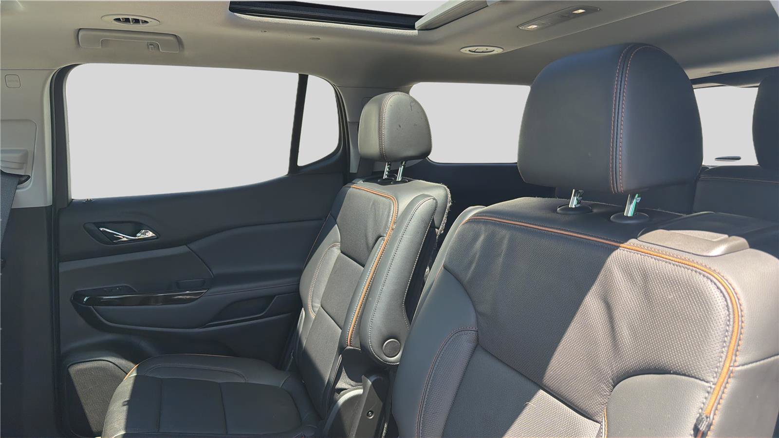 Used 2020 GMC Acadia AT4 w/ Driver Alert Package II AWD/4WD image 18