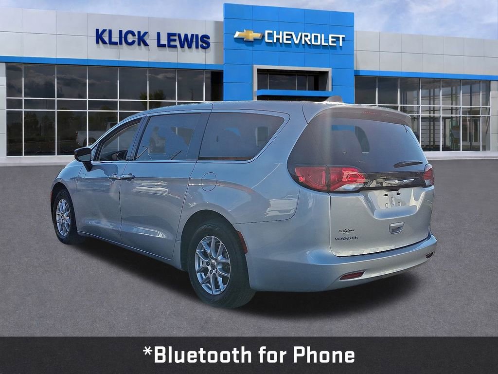 Used 2024 Chrysler Voyager LX image 5