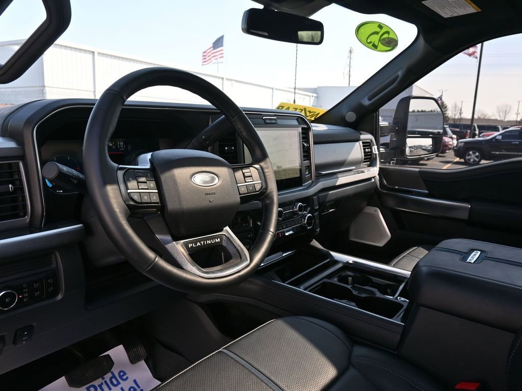 Used 2025 Ford F350 Platinum image 25