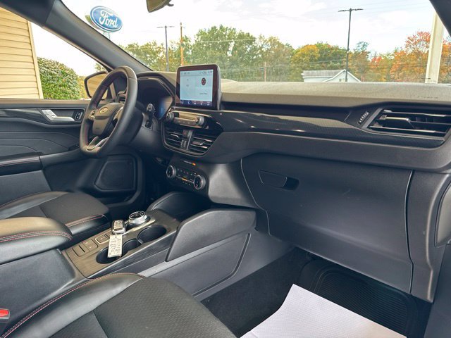 Used 2025 Ford Escape ST-Line Select AWD/4WD image 23