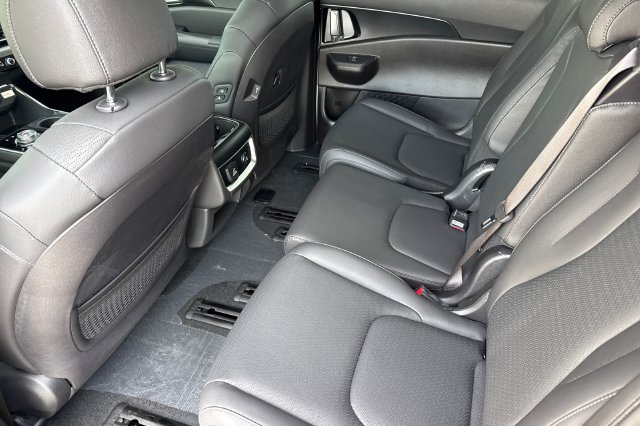 New 2027 Kia Carnival SX Prestige FWD image 14