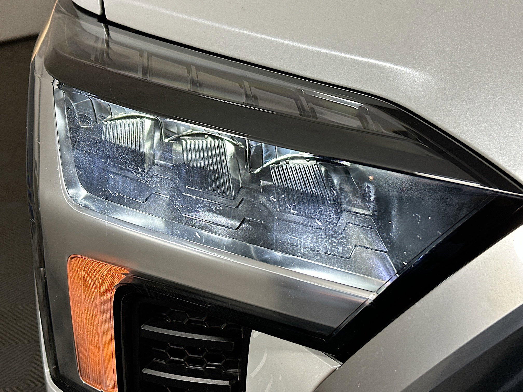 Used 2025 Toyota Tundra Limited image 9