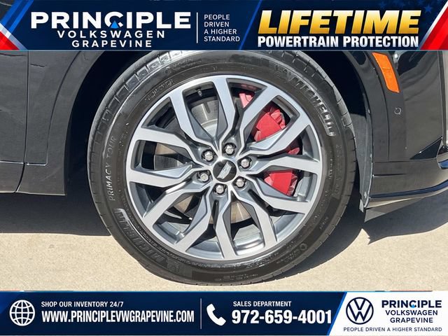 Used 2024 Cadillac XT6 Sport w/ Platinum Package AWD/4WD image 3