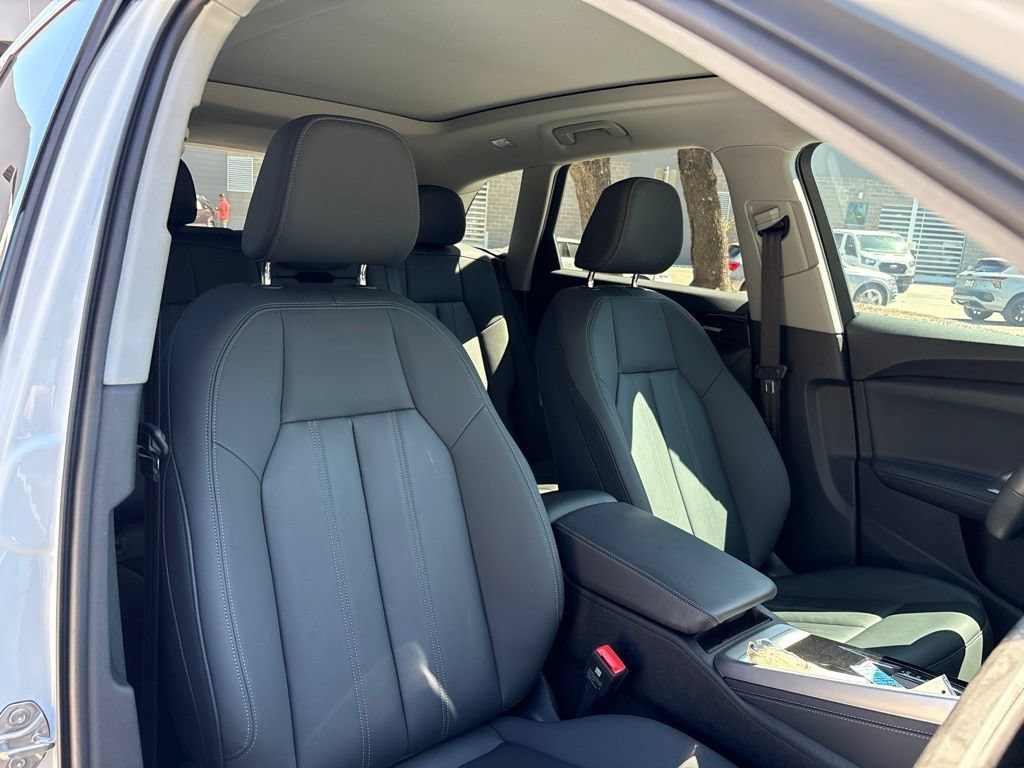 Used 2025 Audi Q5 Premium Plus AWD/4WD image 16