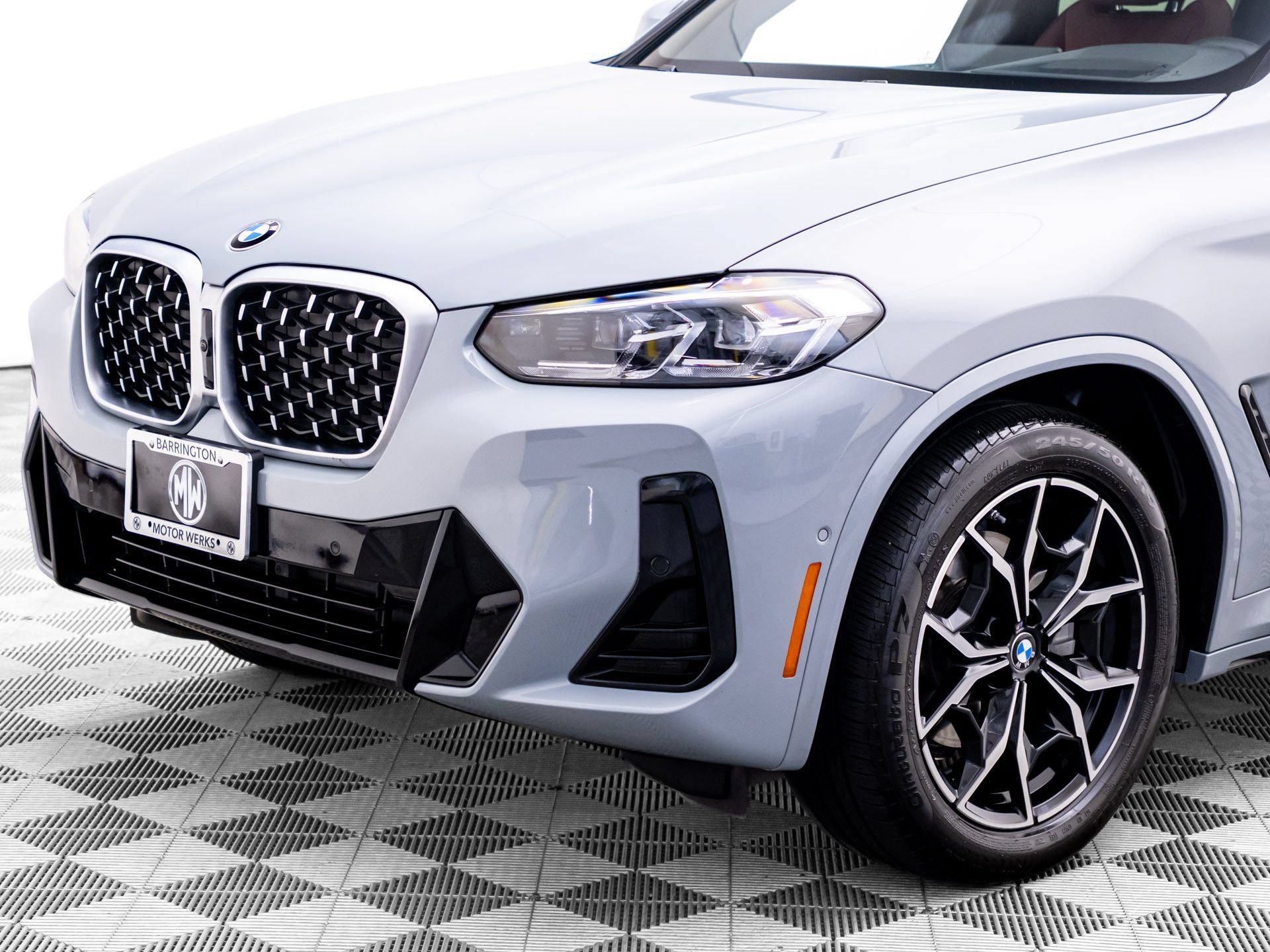 Used 2025 BMW X4 xDrive30i w/ Premium Package AWD/4WD image 39