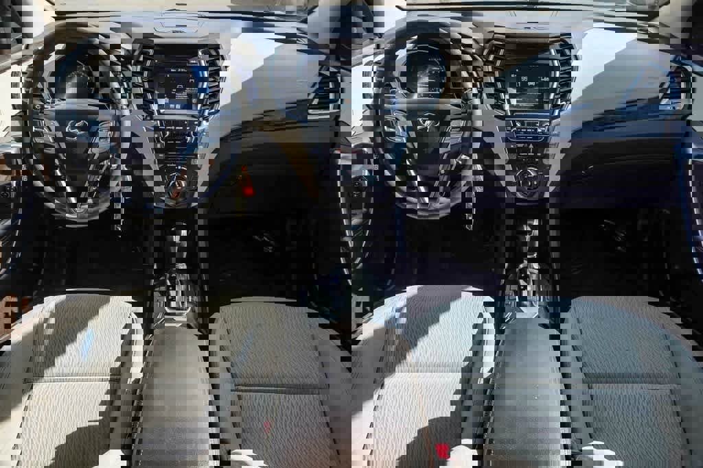 Used 2018 Hyundai Santa Fe SE image 11