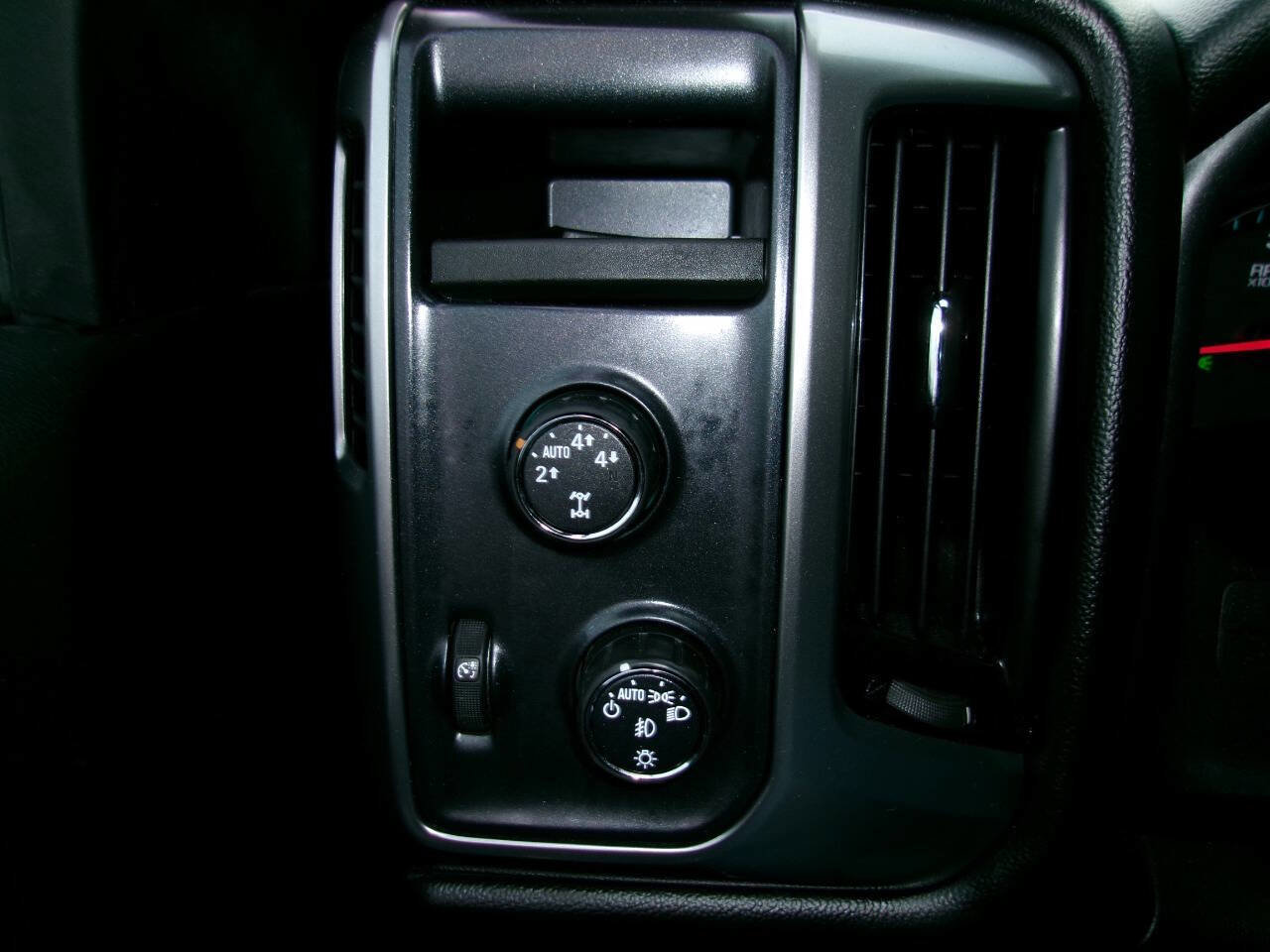 Used 2016 Chevrolet Silverado 1500 LT w/ Texas Edition image 15