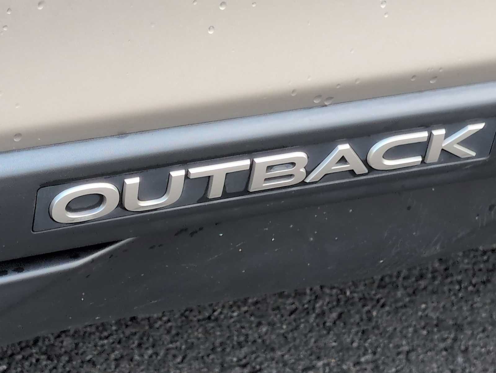 Used 2018 Subaru Outback 2.5i Limited AWD/4WD image 13