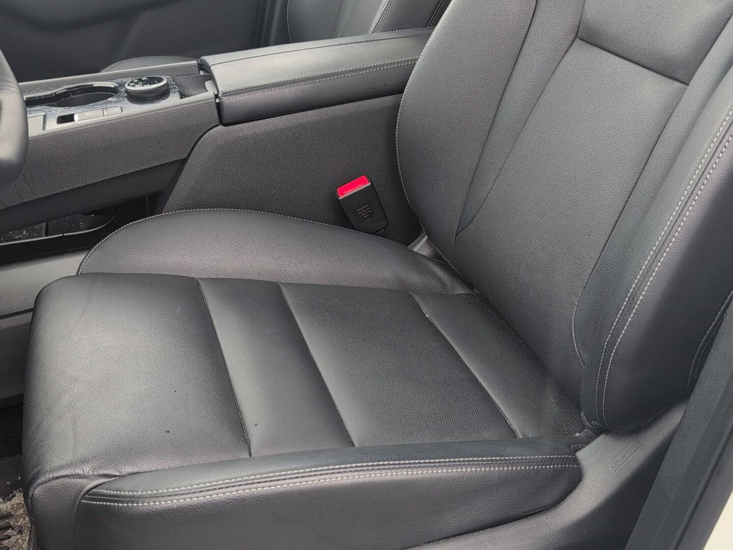 Used 2025 Nissan Rogue SL w/ Tech Package image 7