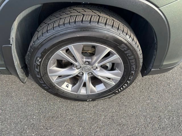 Used 2015 Toyota Highlander Plus image 32