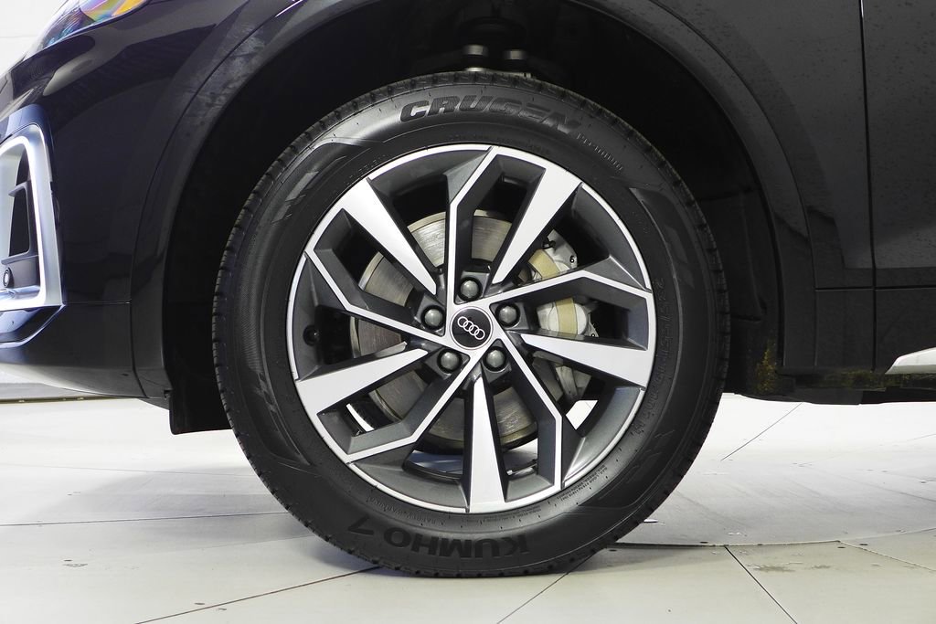 Used 2023 Audi Q5 2.0T Premium w/ Convenience Package image 5