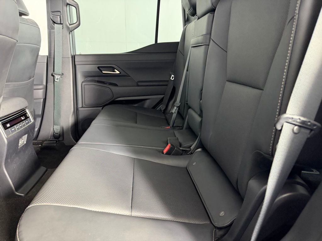 Used 2024 Lexus GX 550 w/ Cold Area Package image 25