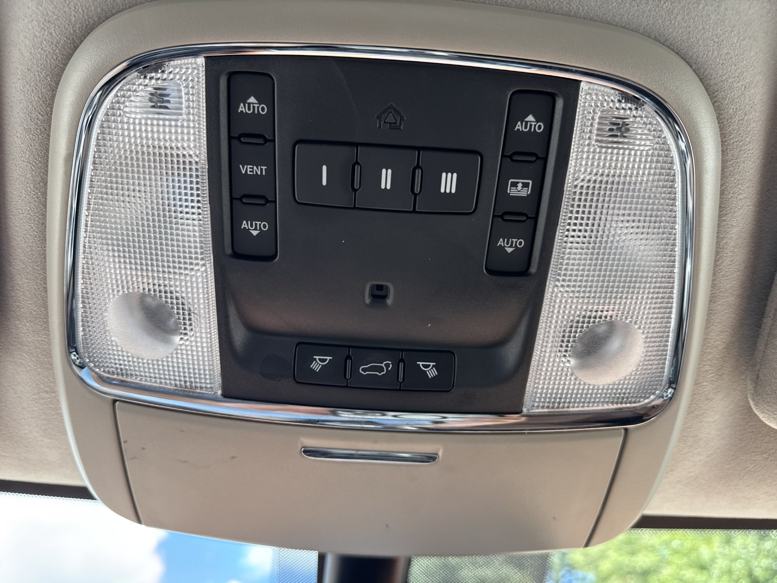 Used 2015 Jeep Grand Cherokee Summit AWD/4WD image 31