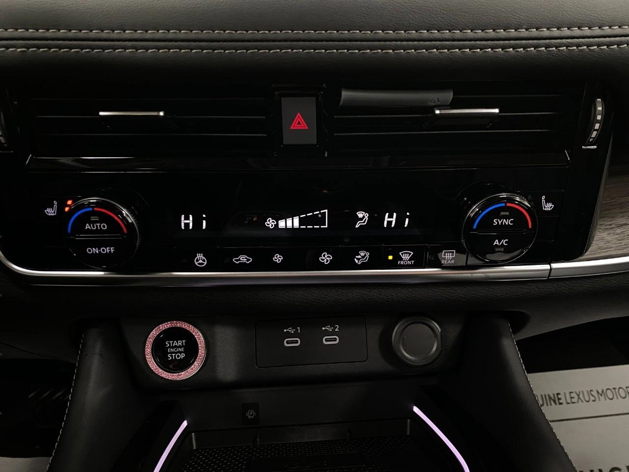 Used 2025 Nissan Rogue Platinum image 29