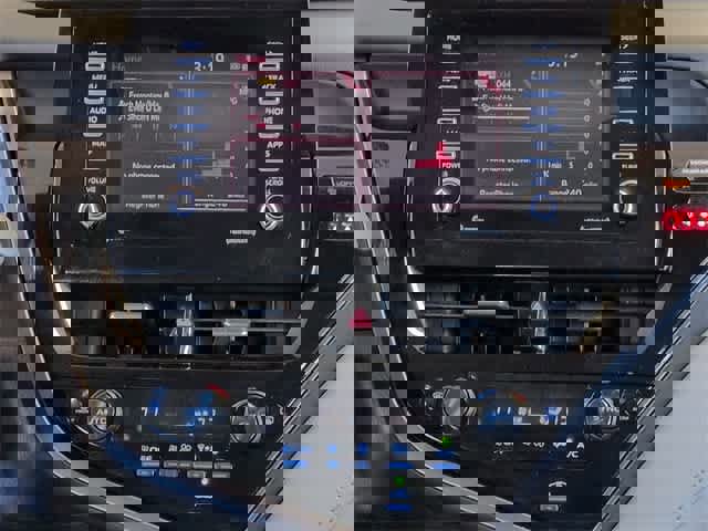 Used 2024 Toyota Camry LE image 28