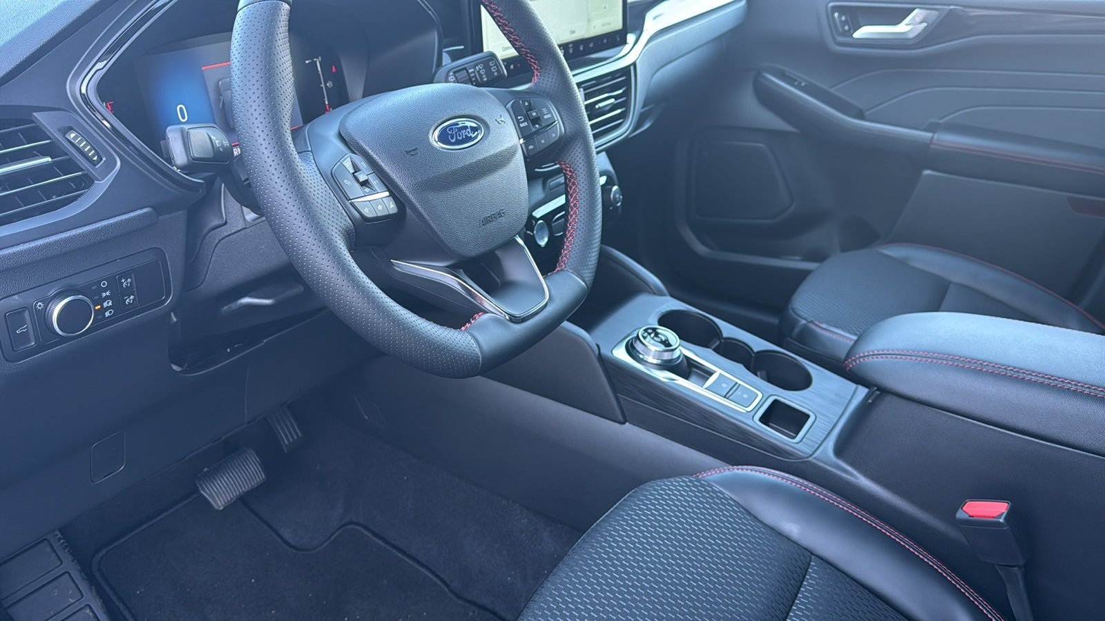 New 2026 Ford Escape ST-Line w/ Tech Pack #1 AWD/4WD image 14