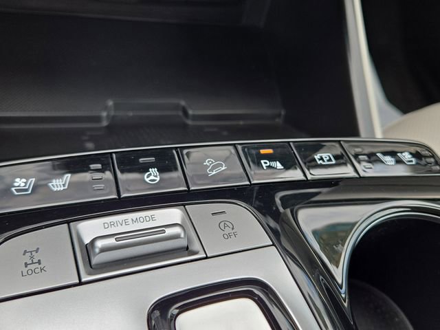 Certified 2024 Hyundai Tucson Limited AWD/4WD image 16