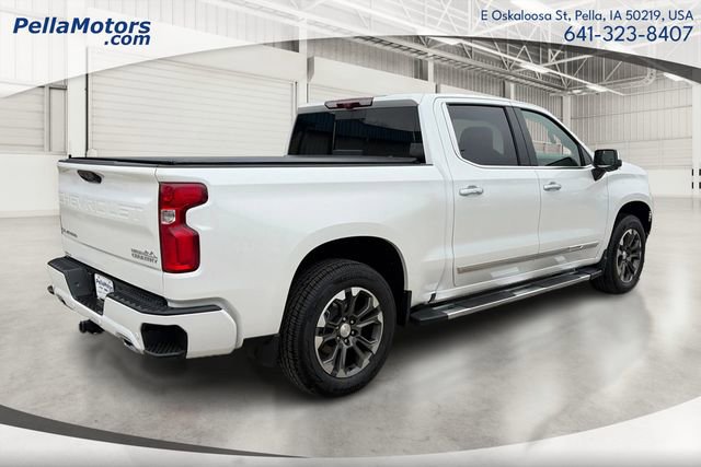 Used 2024 Chevrolet Silverado 1500 High Country w/ Technology Package image 3