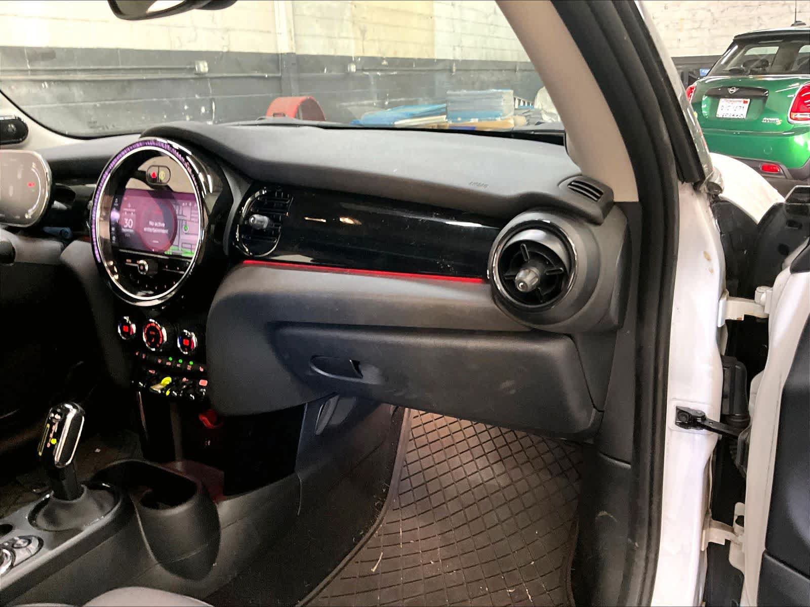 Used 2024 MINI Cooper SE FWD image 16