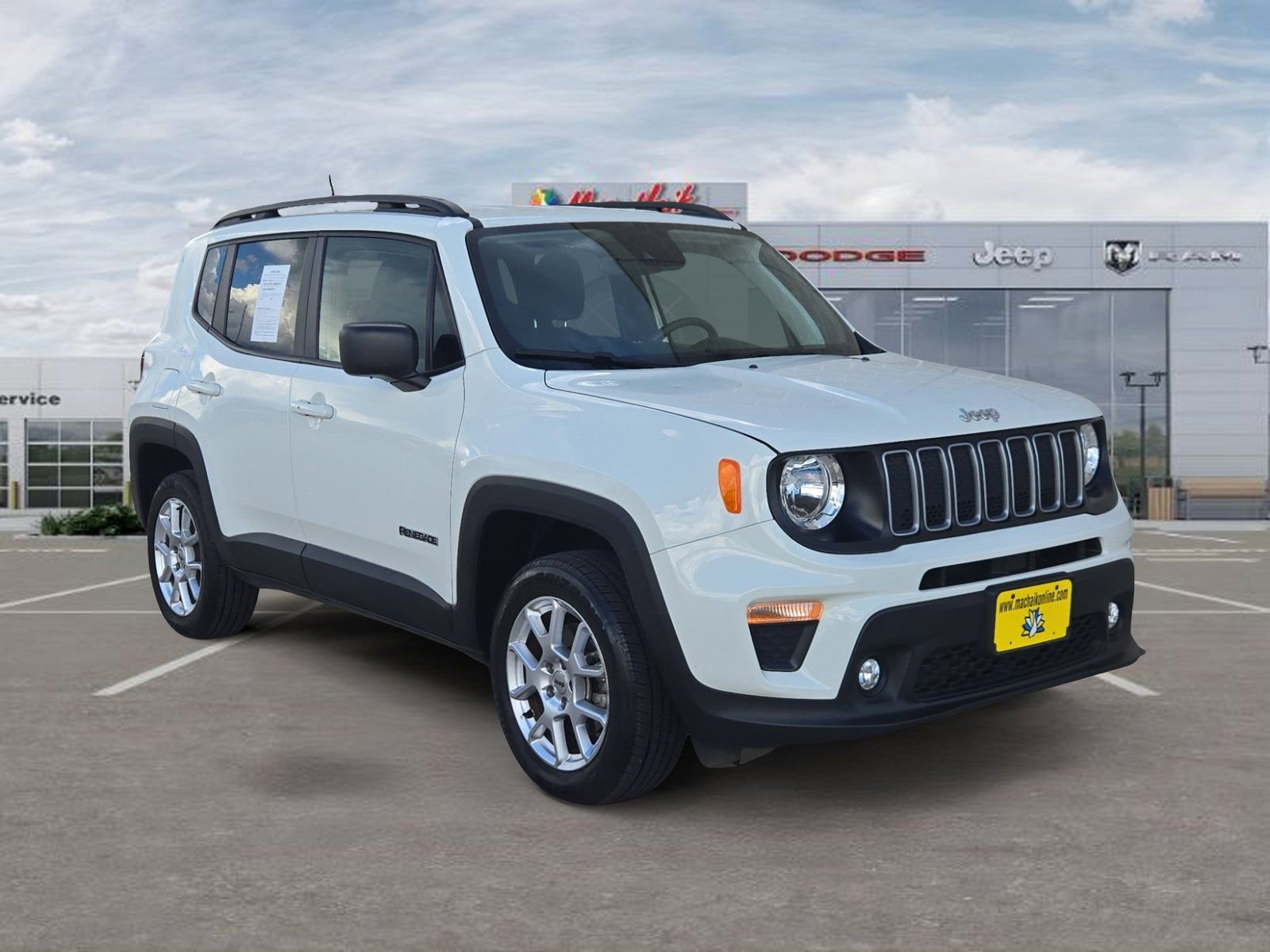 Certified 2022 Jeep Renegade Latitude AWD/4WD image 7