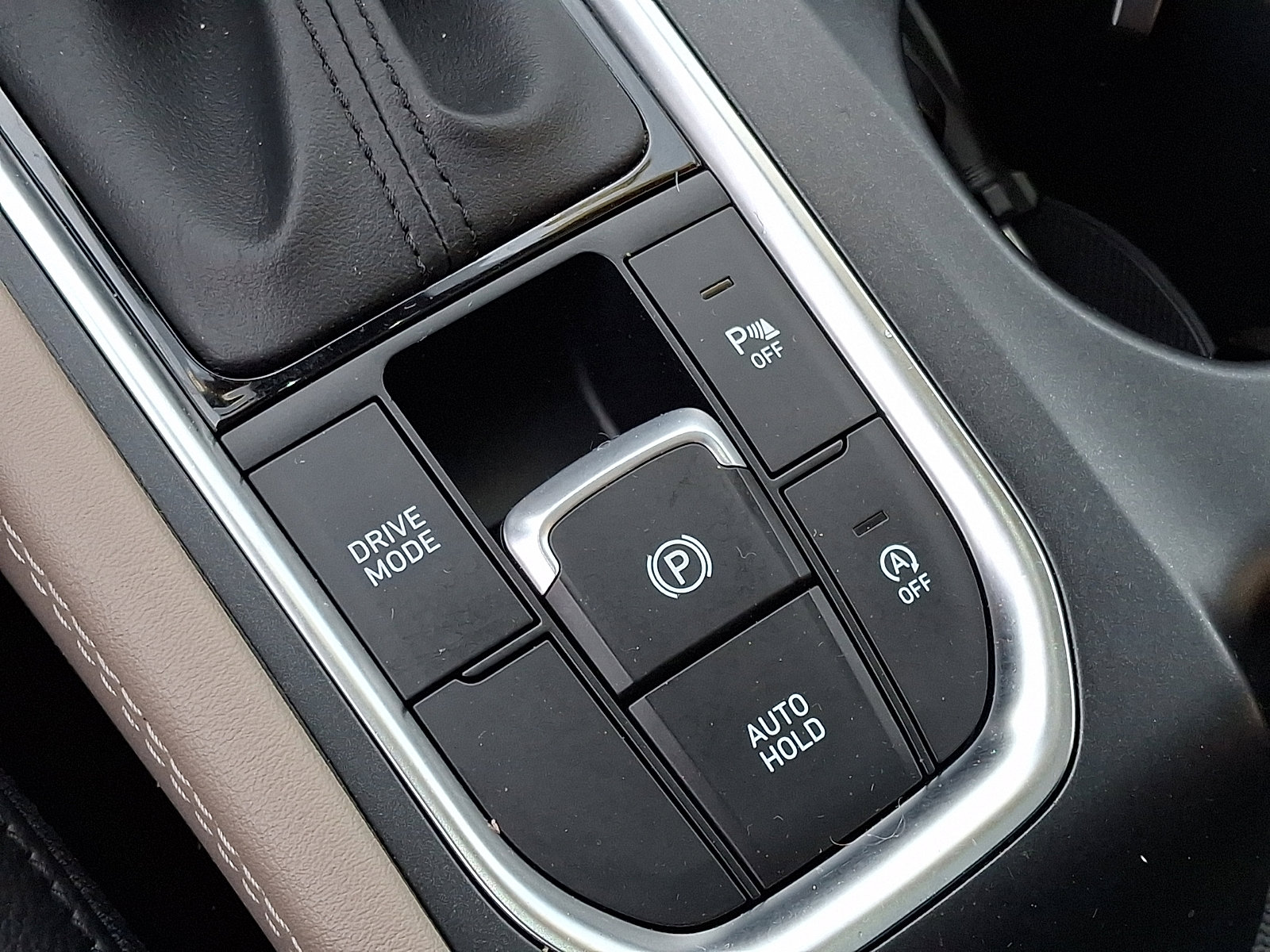 Used 2020 Hyundai Santa Fe SEL w/ Convenience + Premium Package FWD image 29