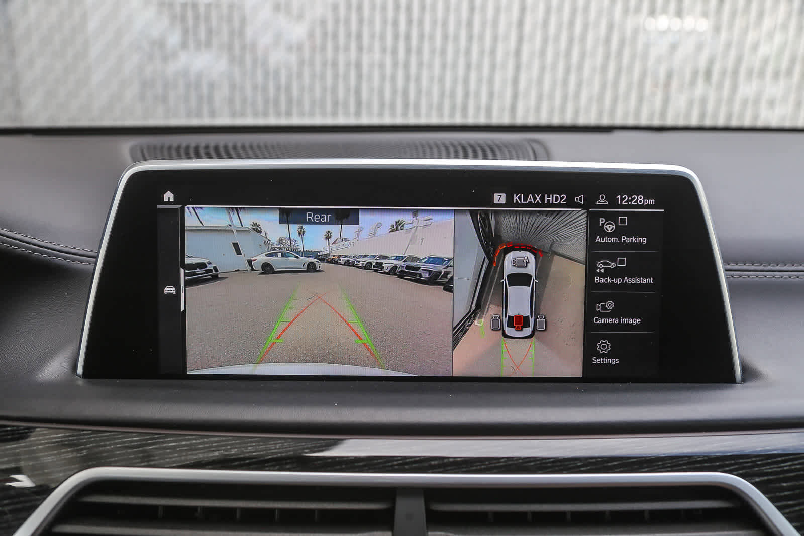 Certified 2022 BMW 750i xDrive w/ Autobahn Package image 22