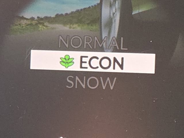 Used 2023 Honda HR-V LX image 7