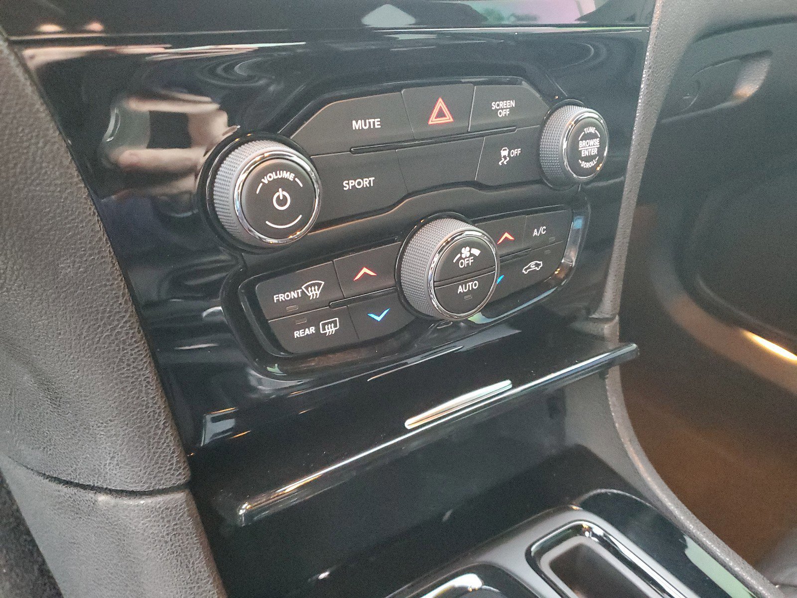 Certified 2020 Chrysler 300 S image 22