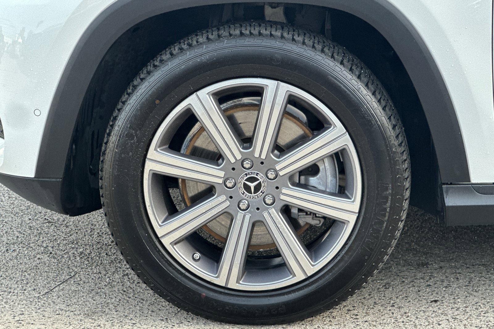 Used 2023 Mercedes-Benz GLS 450 4MATIC image 28